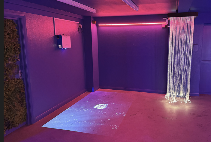 Maxi Play Interactive Floor Projector - Image 3